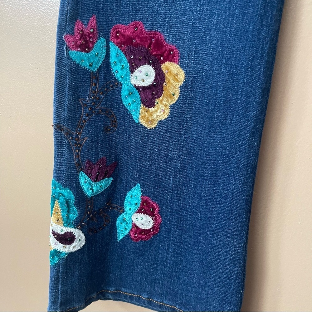 Eivissa Unique Embroidered Flare jeans size 4 - Picture 6 of 11
